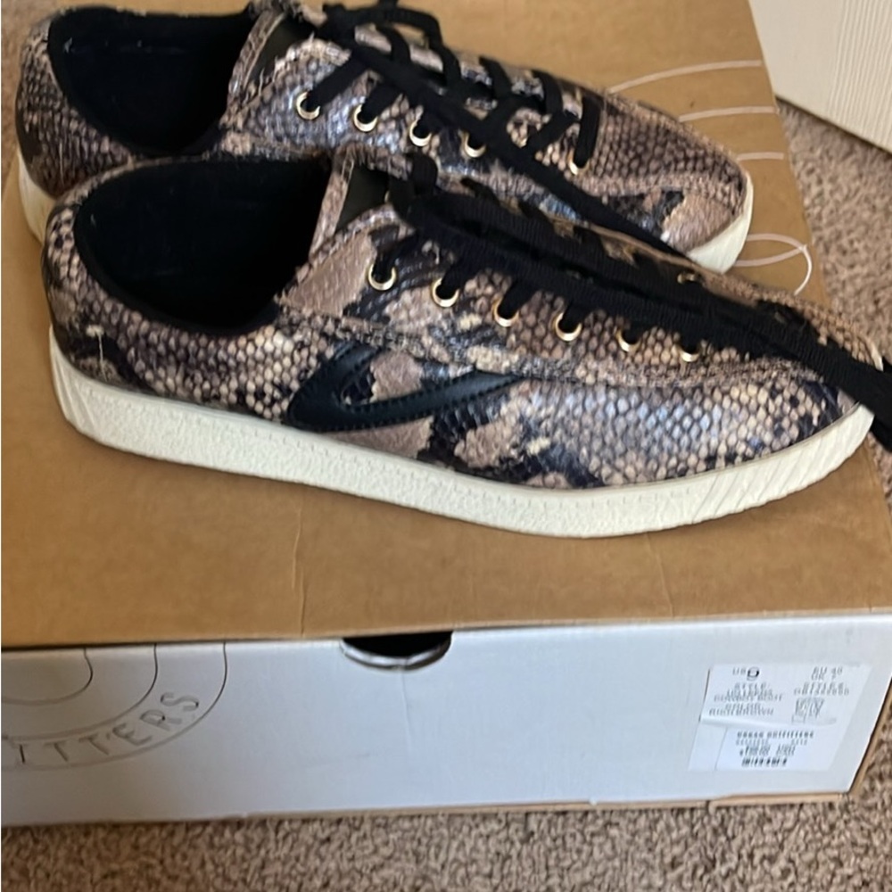 Tretorn Women's Black and Tan Snake Sneakers